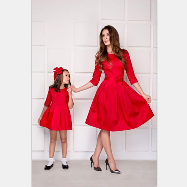 Mother Daughter Matching Clothes Ladies Baby Girl Dress Mother Daughter Mommy and Me Dresses O-neck Five Sleeve Family Clothes