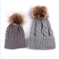 2pcs/set Knit Warm Winter Mother Kids Hats Family Matching Outfits Adult Baby Mother Child Knit Beanie Fur Pom Hat Crochet Cap