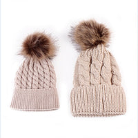 2pcs/set Knit Warm Winter Mother Kids Hats Family Matching Outfits Adult Baby Mother Child Knit Beanie Fur Pom Hat Crochet Cap